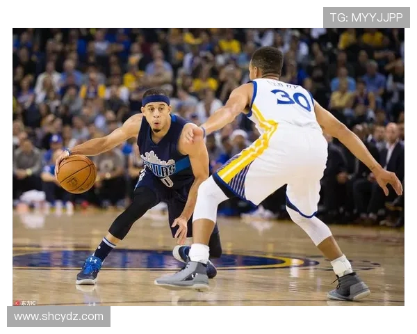 勇士与小牛激战三月二十二日谁将赢得关键对决的胜利