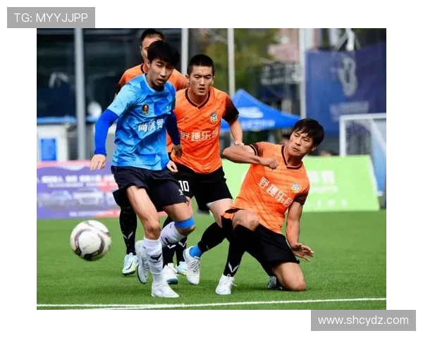 岐阜足球队迎战松本山，争夺关键积分展开激烈对决